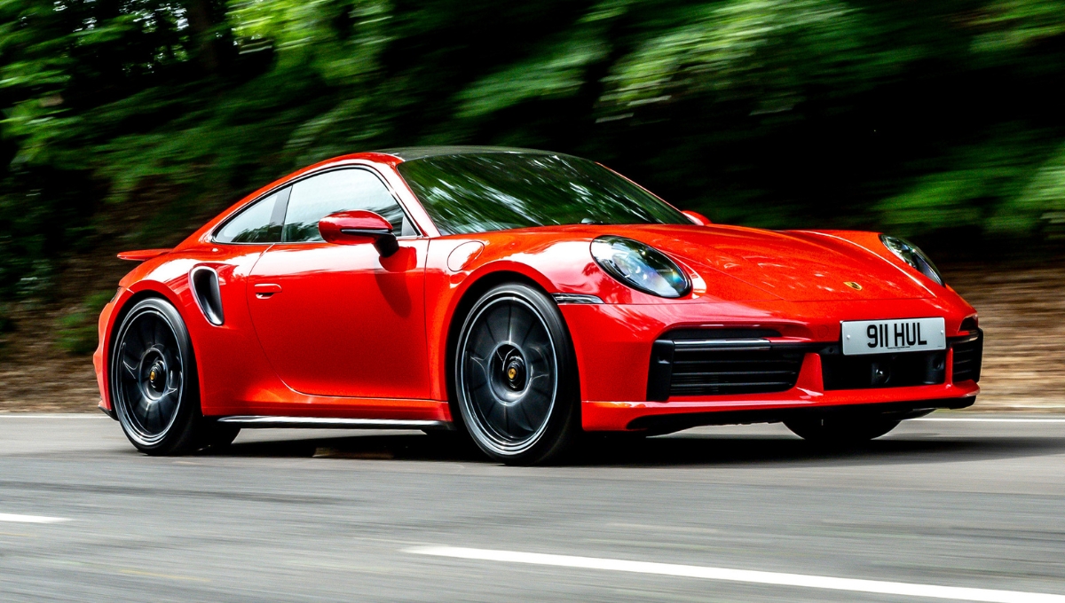 ₹1.86 करोड़ की Porsche 911: 3996cc 