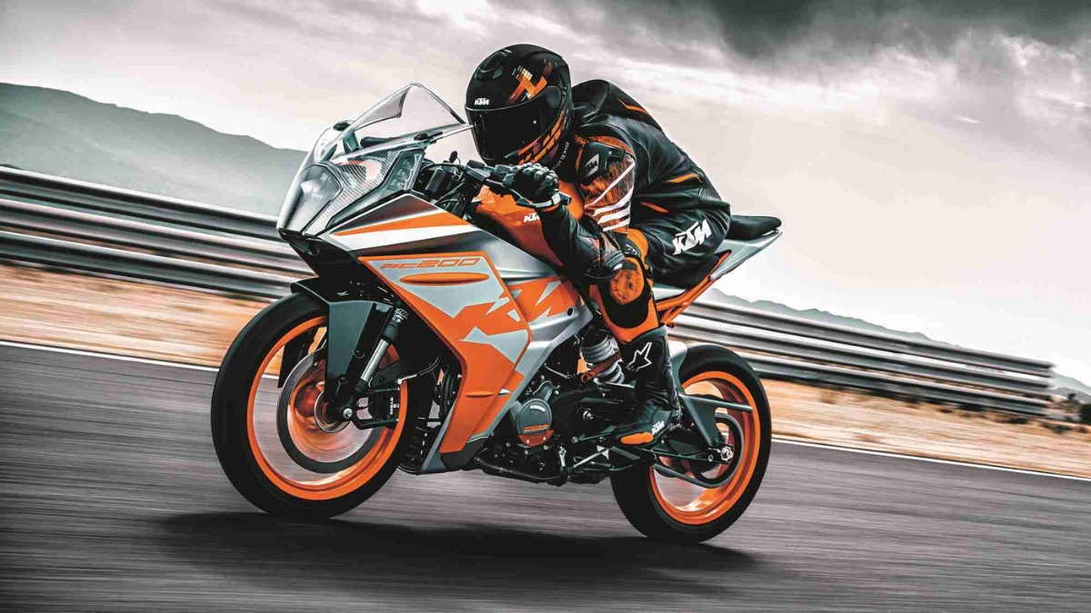 2025 KTM RC 200