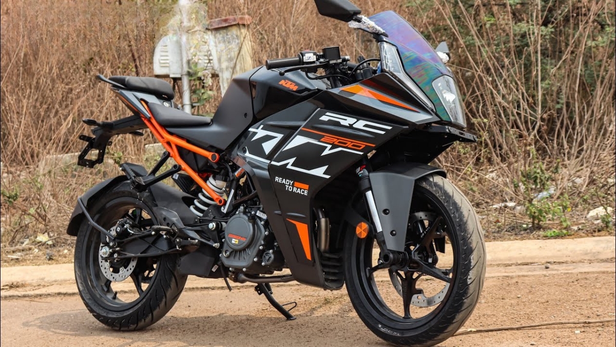 2025 KTM RC 200