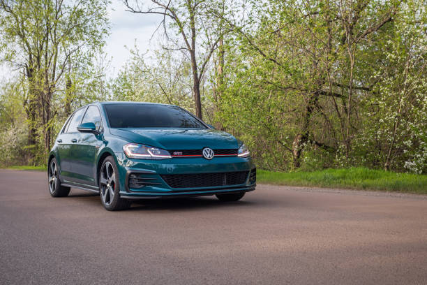 volkswagen-golf-gti-review