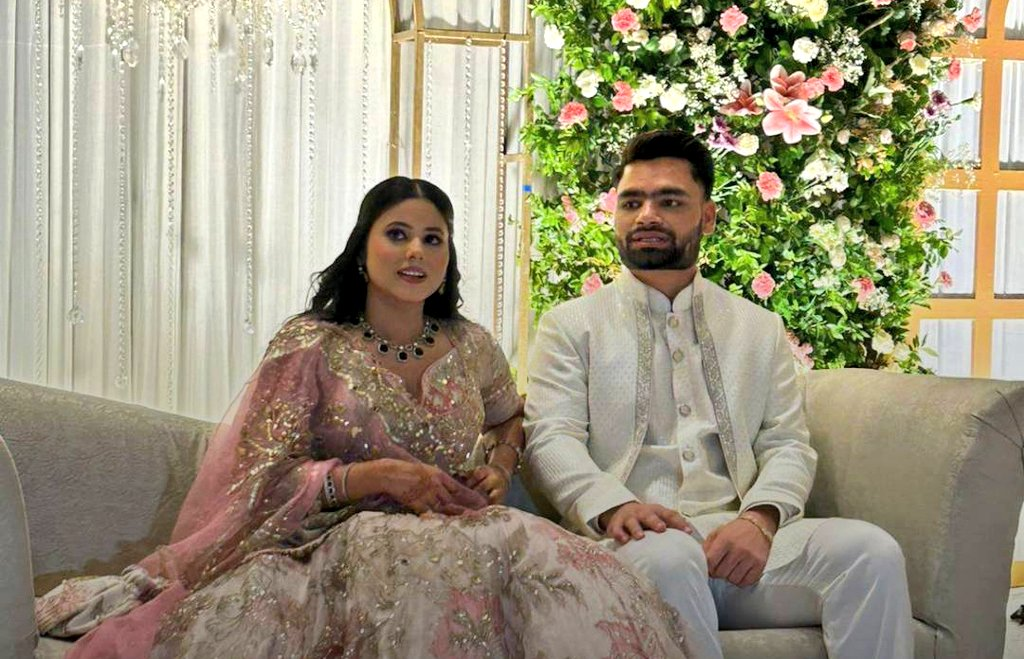 priya saroj ka engangement